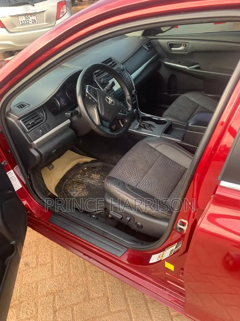 Toyota Camry SE 4dr Sedan (2.5L 4cyl 6A) 2017 Red