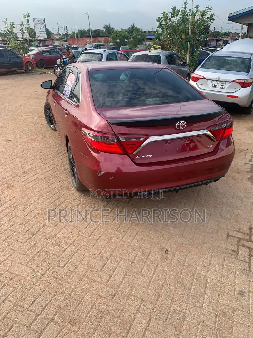 Toyota Camry SE 4dr Sedan (2.5L 4cyl 6A) 2017 Red