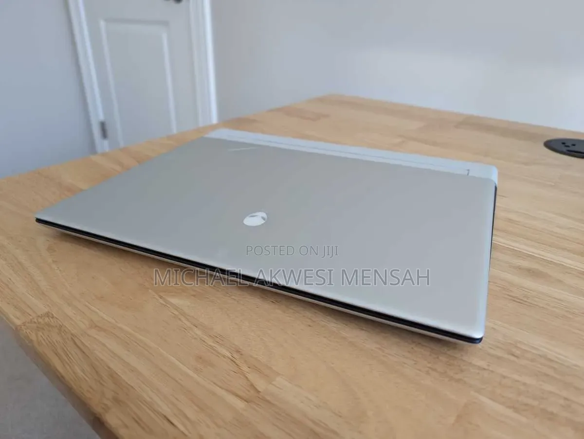 New Laptop Dell Allienware M18 R1 32GB Intel Core Ultra 9 SSD 1T