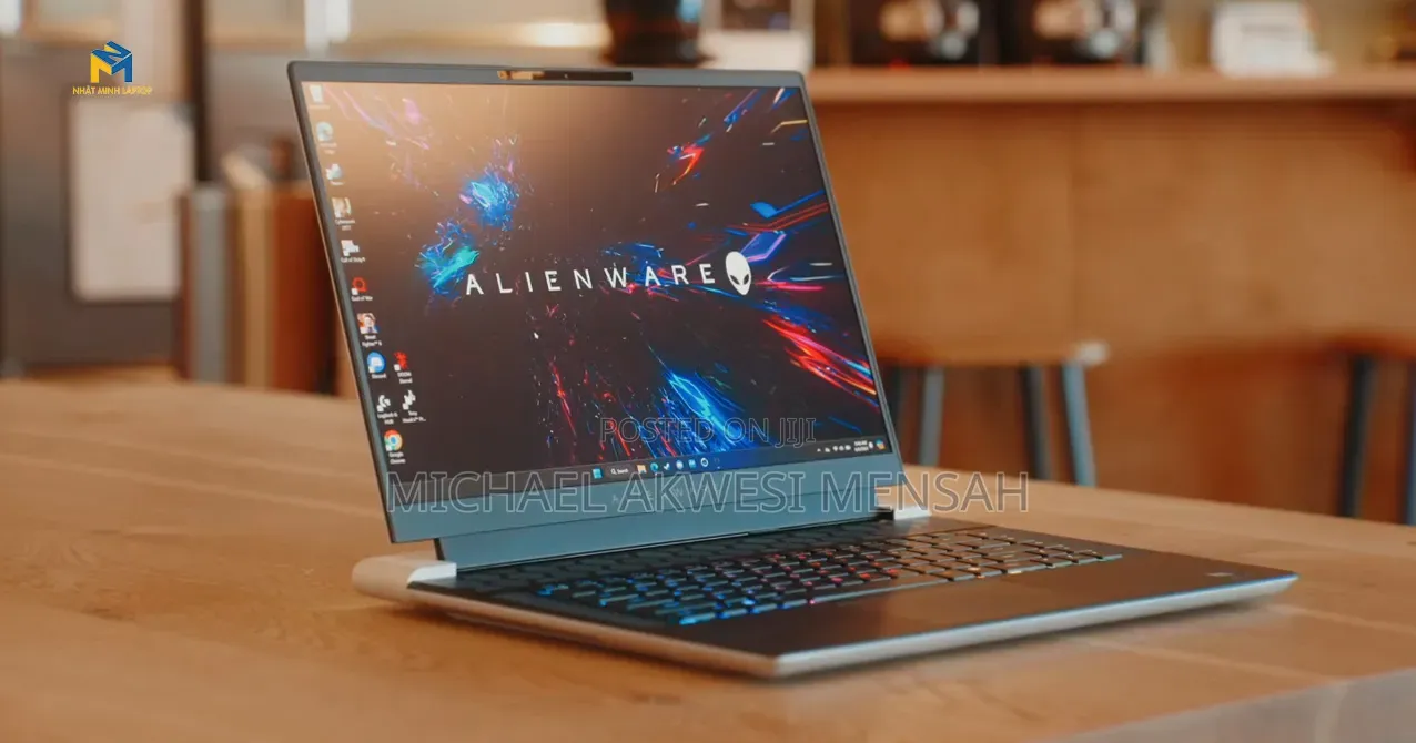 New Laptop Dell Allienware M18 R1 32GB Intel Core Ultra 9 SSD 1T