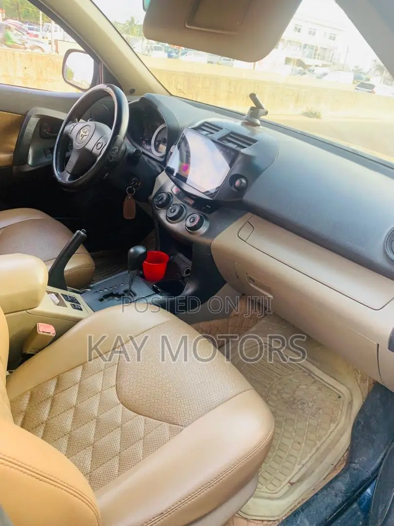 Toyota RAV4 2.5 2012 Blue