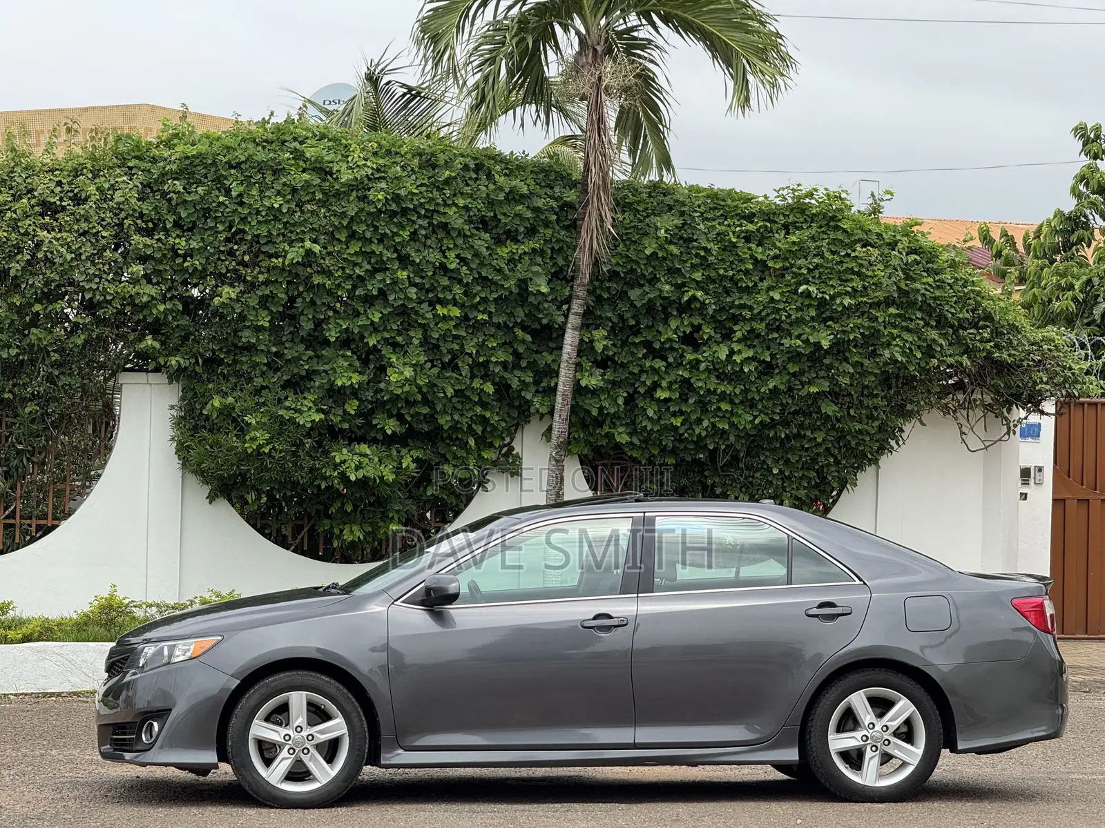 Toyota Camry SE 4dr Sedan (2.5L 4cyl 6A) 2014 Gray