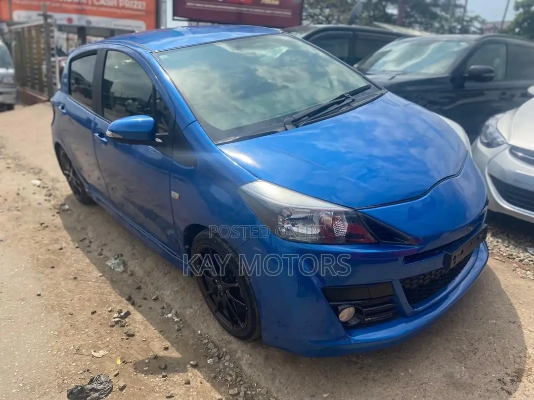 Toyota Vitz 1.5 FWD 3dr 2015 Blue