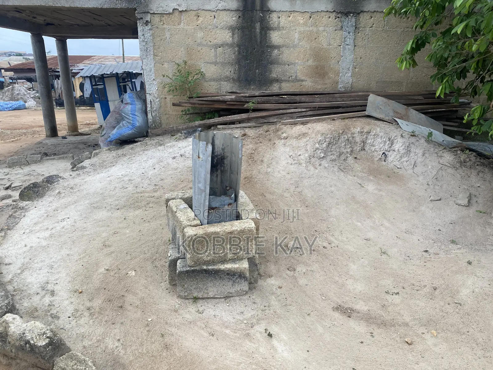 6bdrm House in Oti-Kuwait, Kumasi Metropolitan for sale