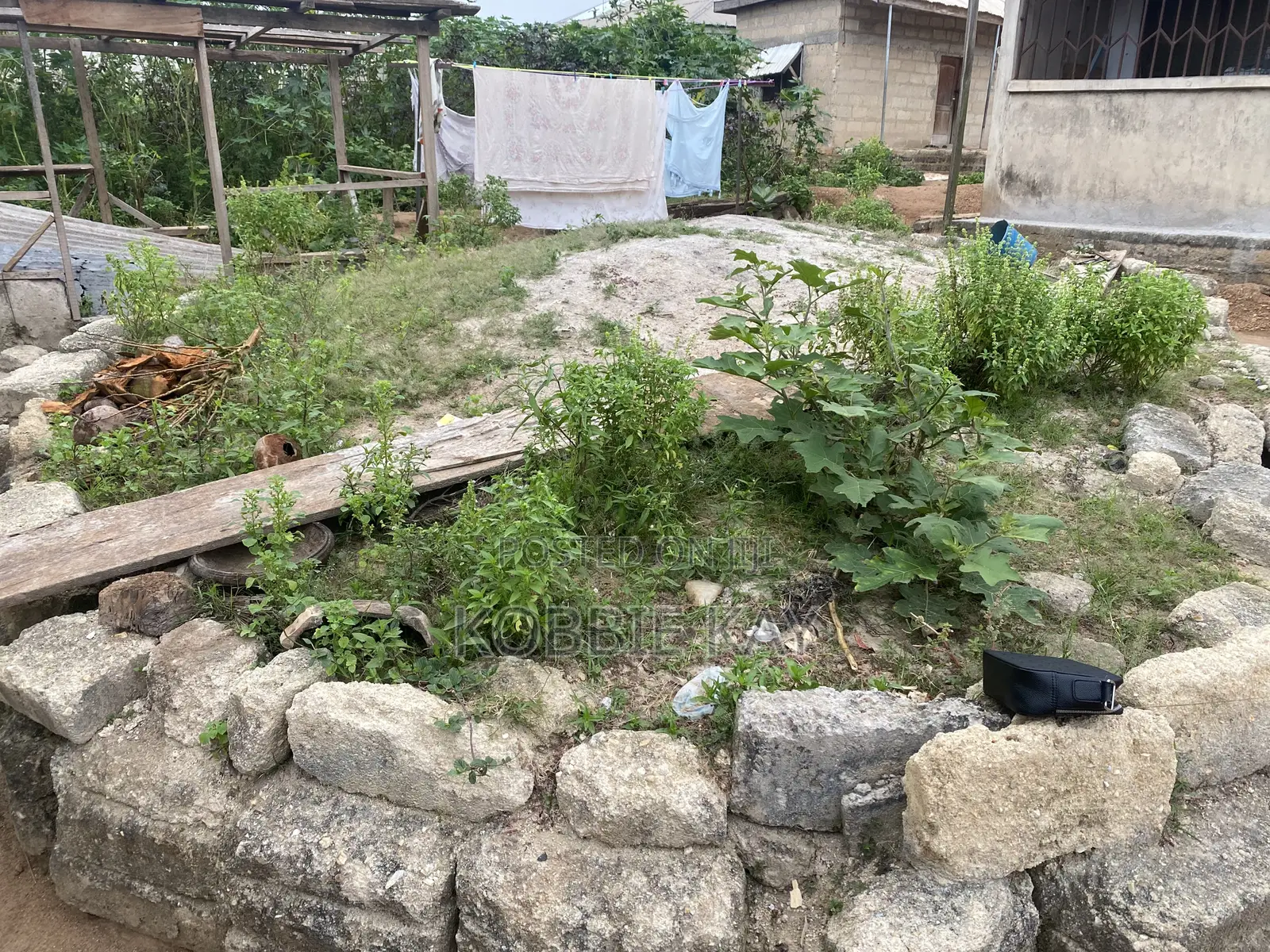 6bdrm House in Oti-Kuwait, Kumasi Metropolitan for sale