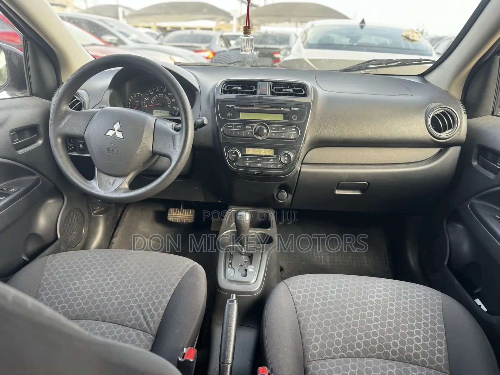 Mitsubishi Mirage DE 4dr Hatchback (1.2L 3cyl 5M) 2015 Gray