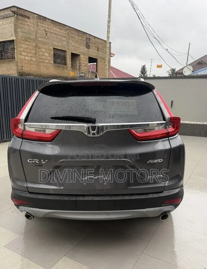 Honda CR-V Touring AWD 2018 Gray