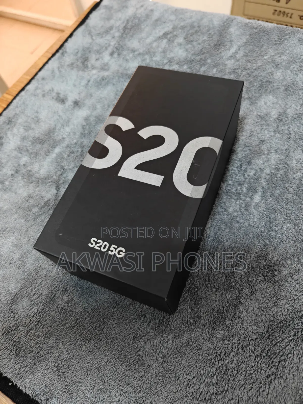 New Samsung Galaxy S20 128 GB Black