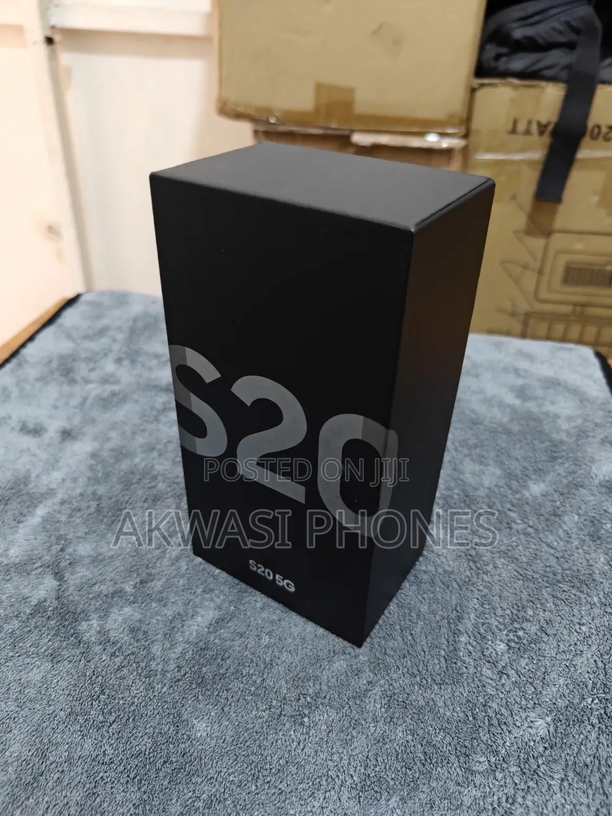 New Samsung Galaxy S20 128 GB Black