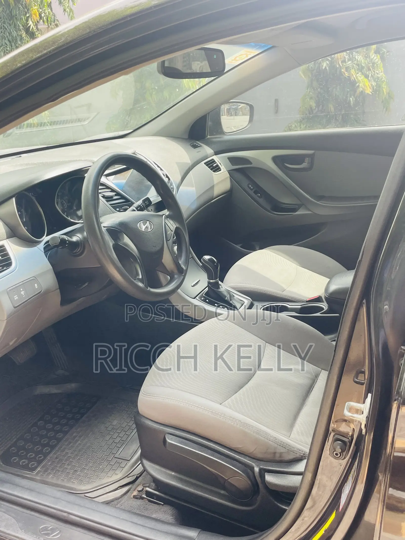 Hyundai Elantra SE Sedan FWD (1.8L 4cyl 6A) 2016 Black