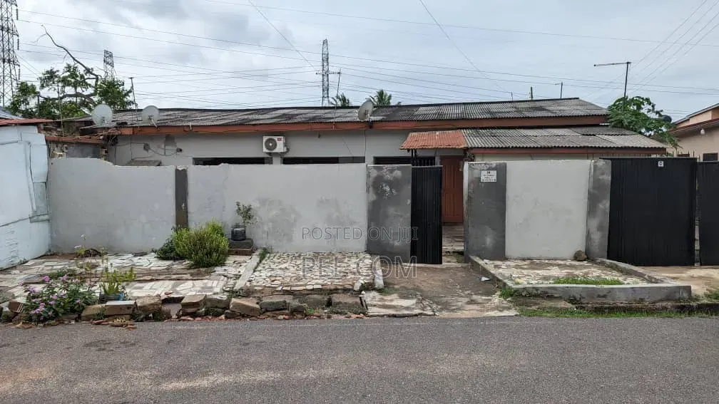0.18 Acre Land for Sale. (728.434 Square Metres) at Dzorwulu