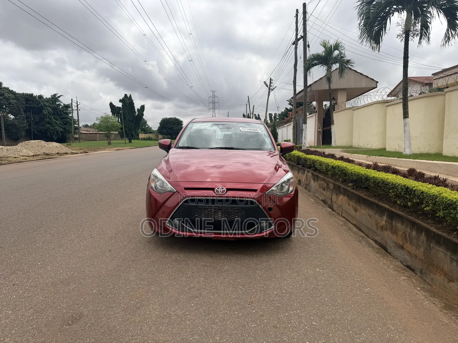 Toyota Yaris 1.5 Sedan XLE 2020 Red