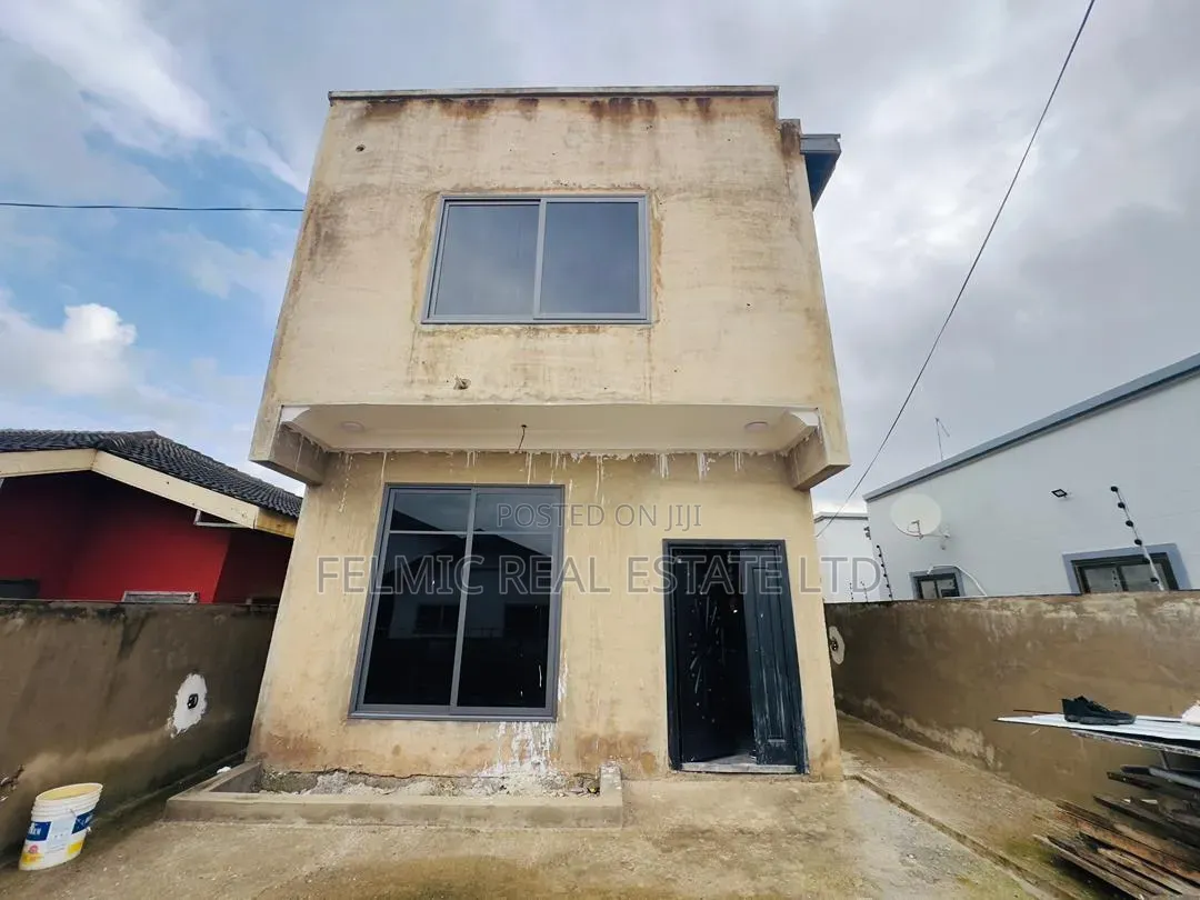 3bdrm Duplex in Felmic Real Estate, Papao for sale