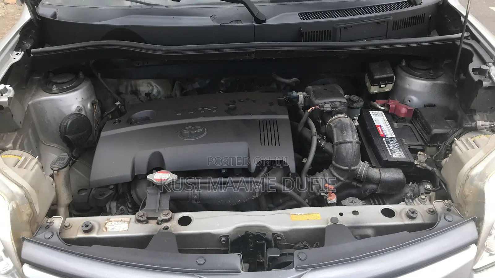Toyota Sienta 1.5 AWD 2013 Silver