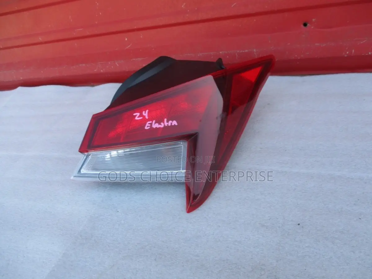 Taillight Elantra 2022-2024 Red Passanger Side
