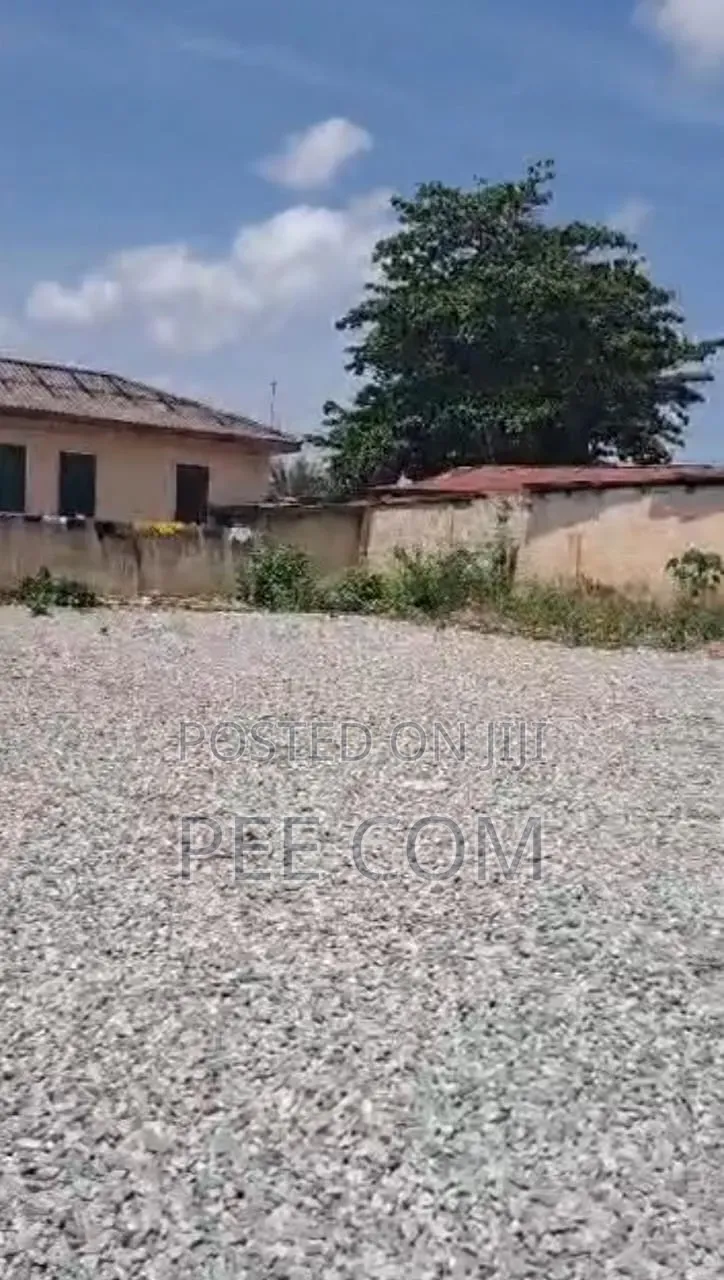 Hot Sales a 0.19 Acre Land for Sale (768.903 Square Metres) Kokomlem