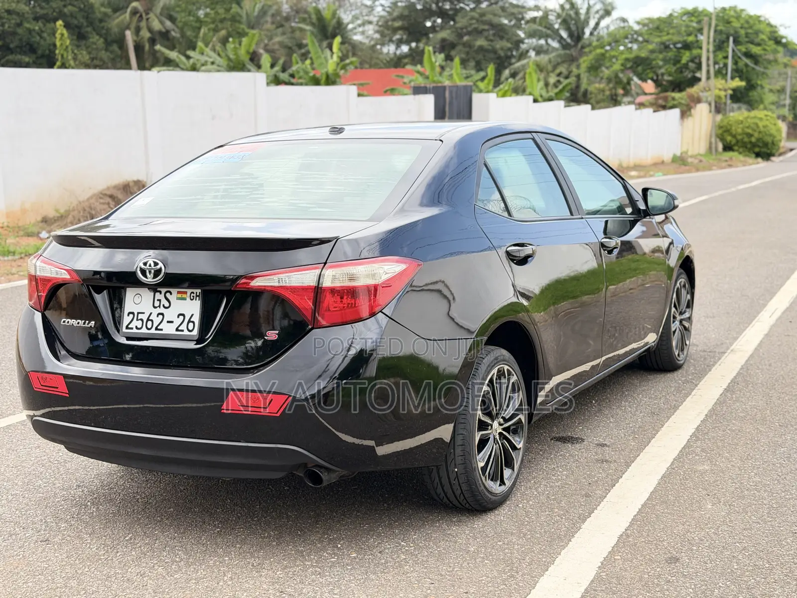 Toyota Corolla 2015 Black