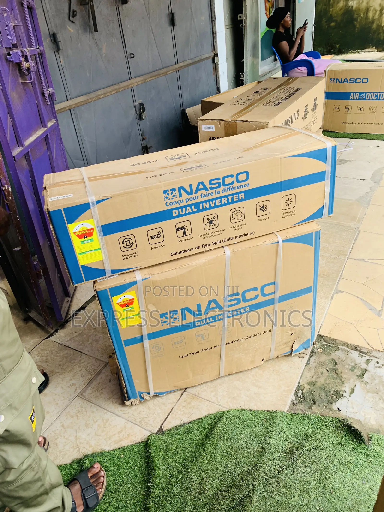 Lovely New White Air Conditioner 1.5hp Split Dual Inverter