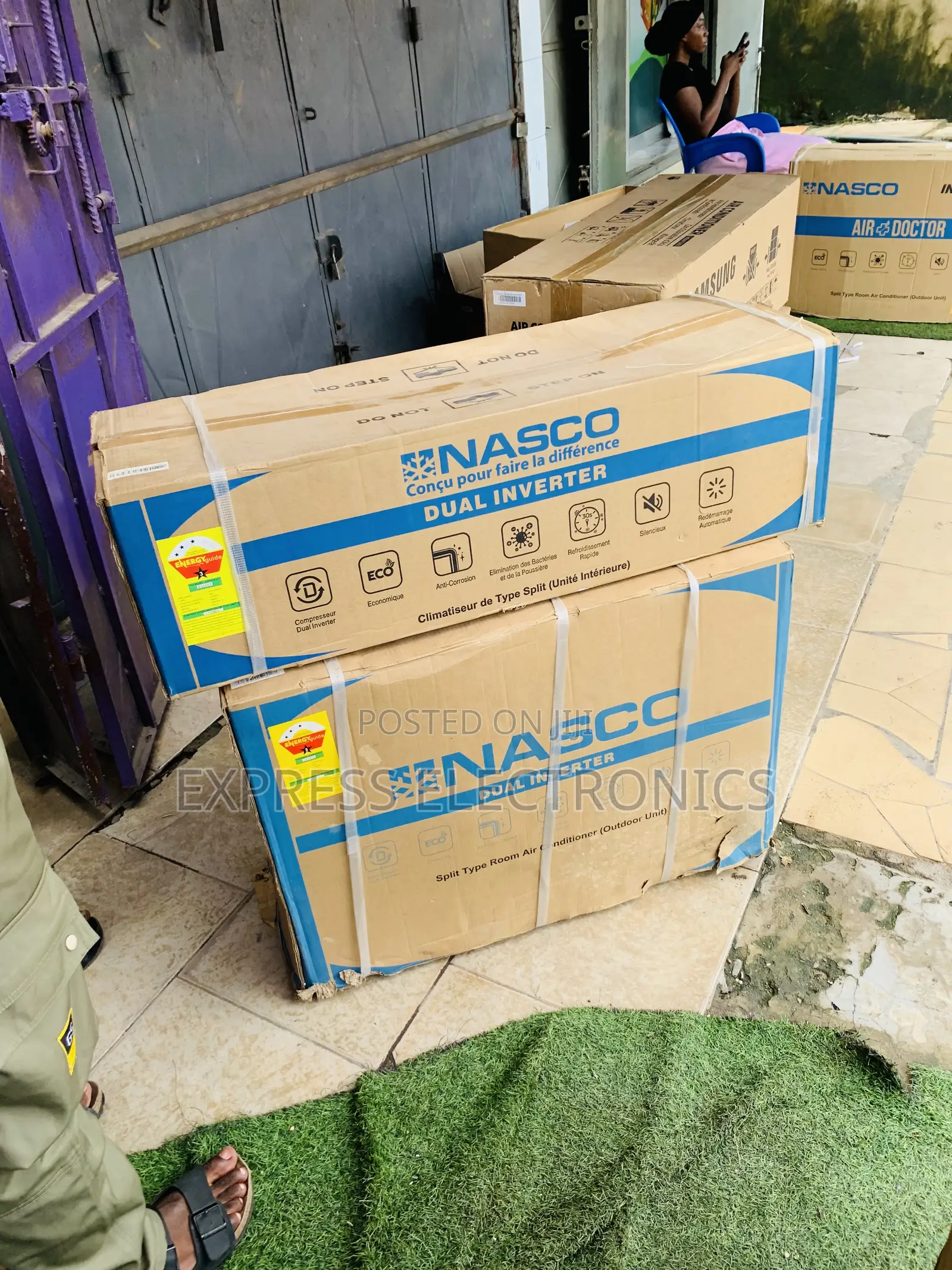 Lovely New White Air Conditioner 1.5hp Split Dual Inverter