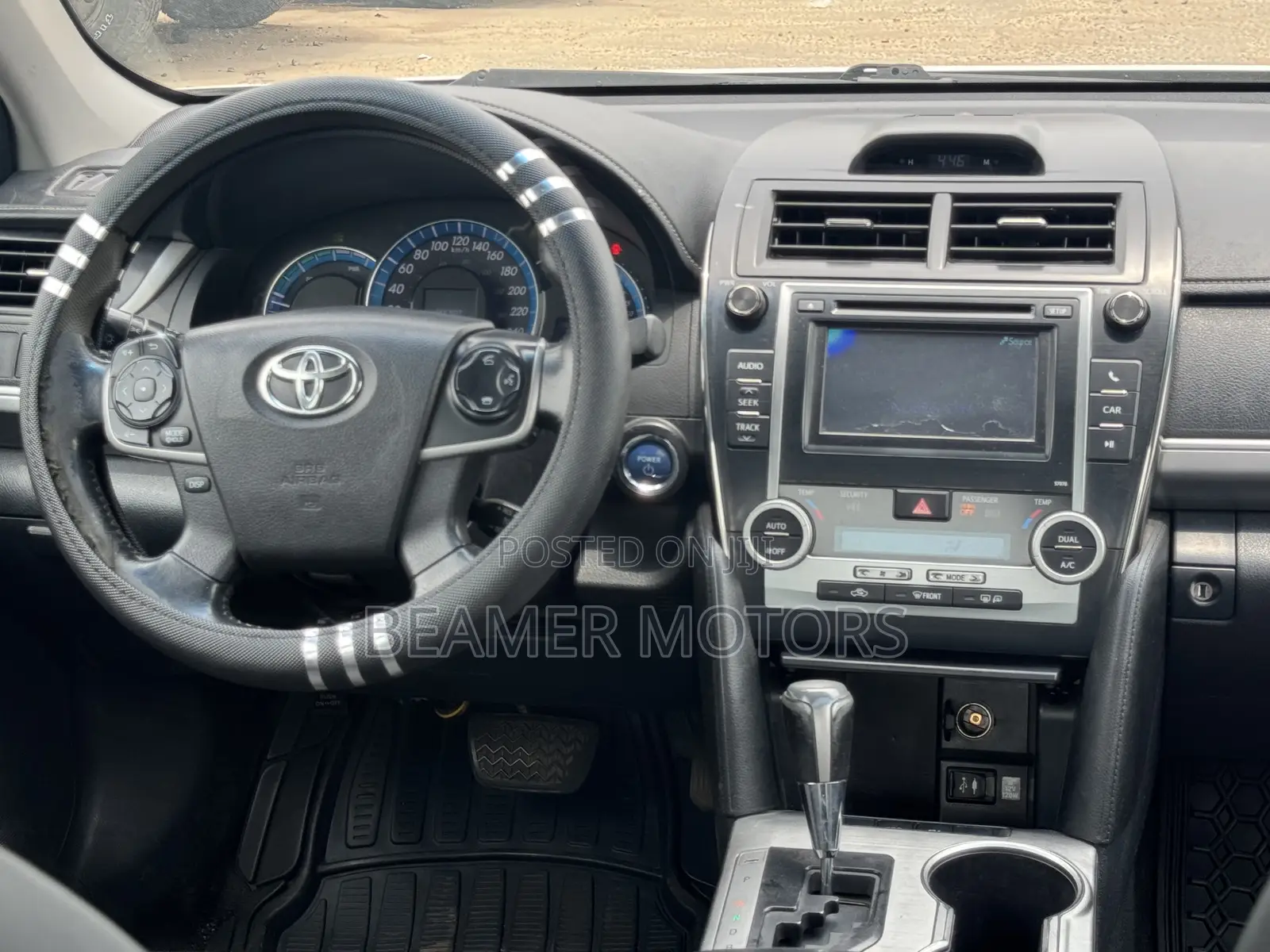 Toyota Camry SE Sport 4dr Sedan w/Prod. End 11/13 (2.5L 4cyl 6A) 2014