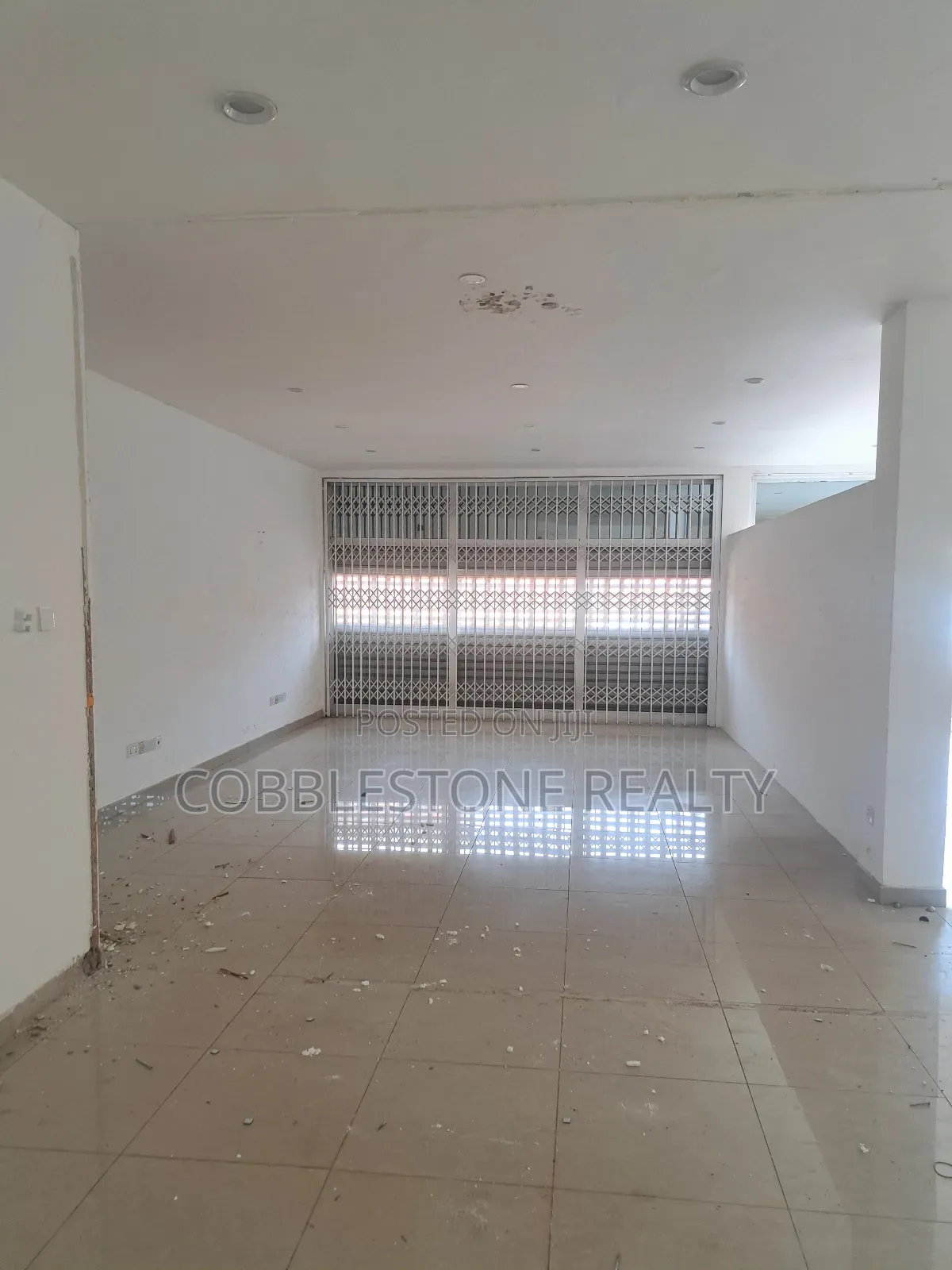 Showroom for Rent in Spintex Road