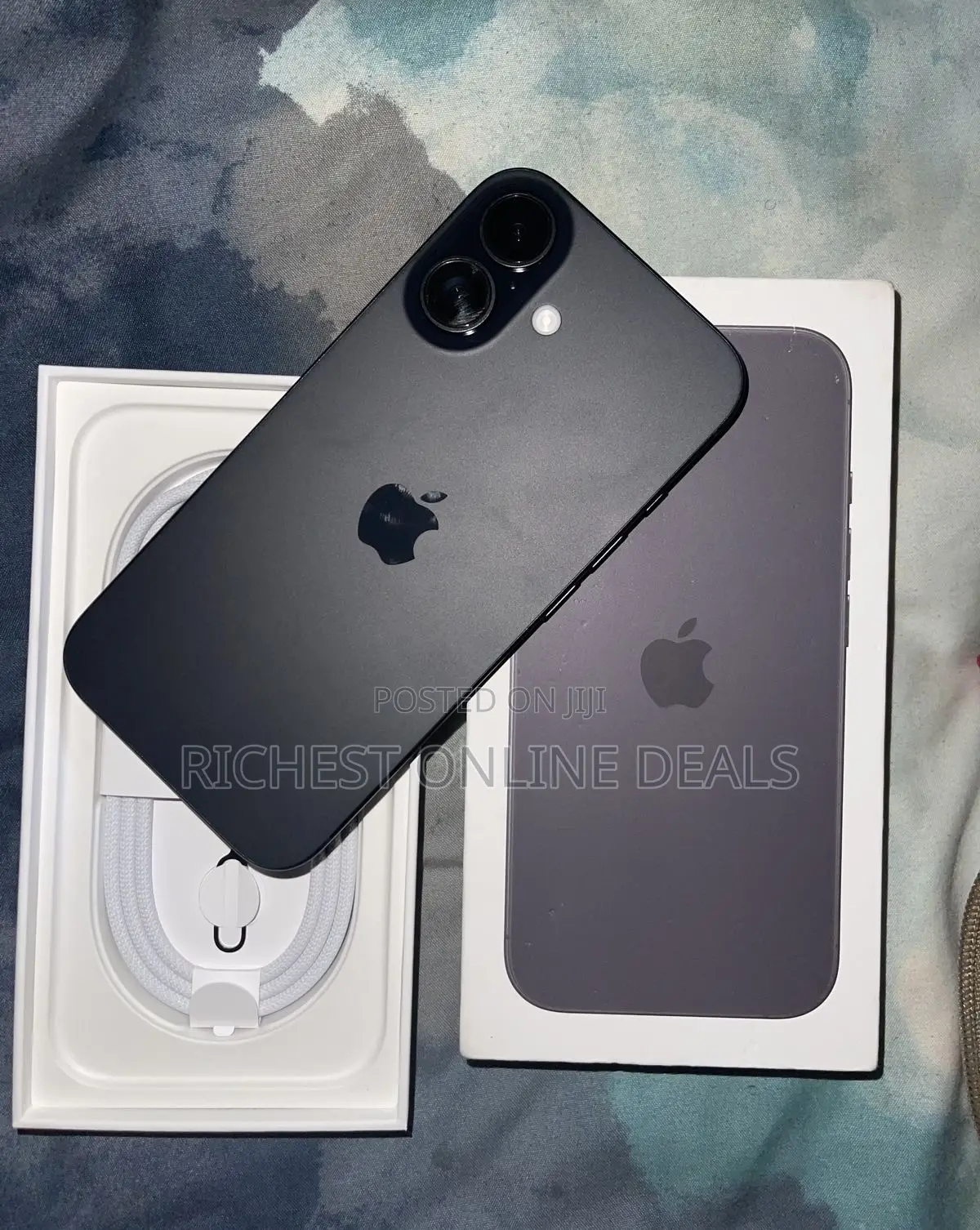 New Apple iPhone 16 256 GB Black