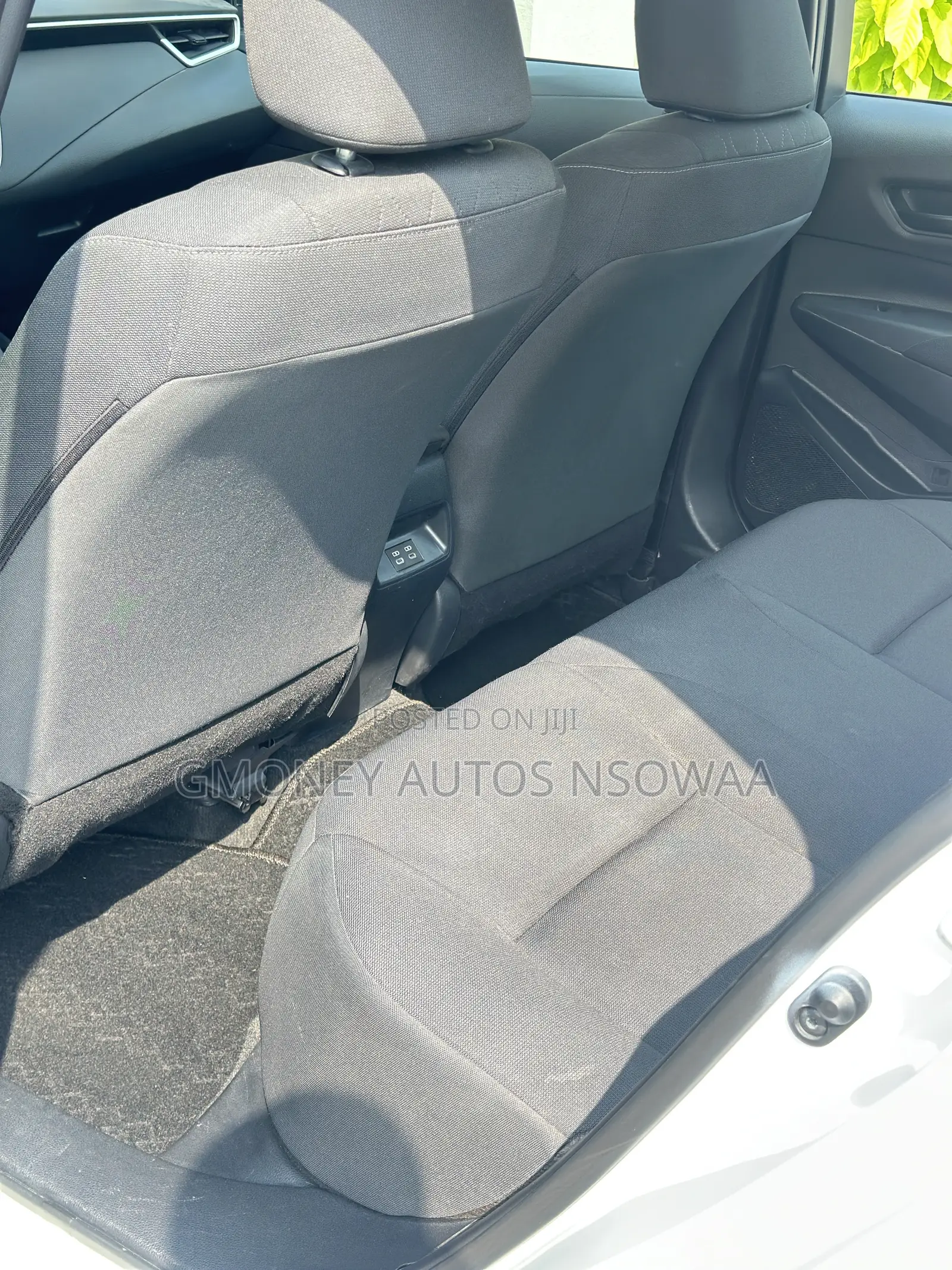 Toyota Corolla LE 2021 White