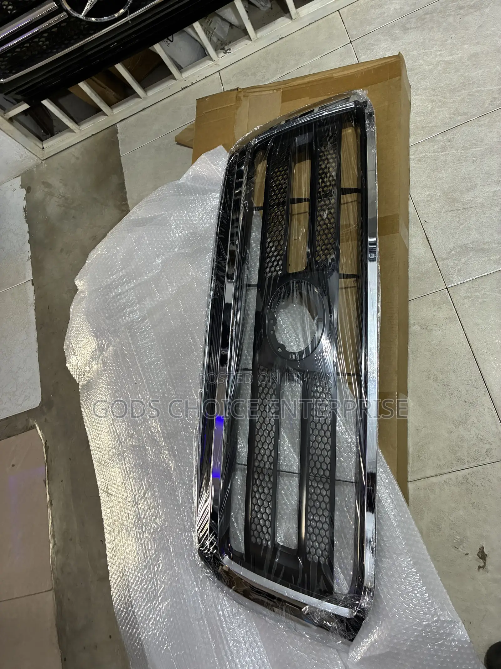 Front Grill Tundra 2008-2012