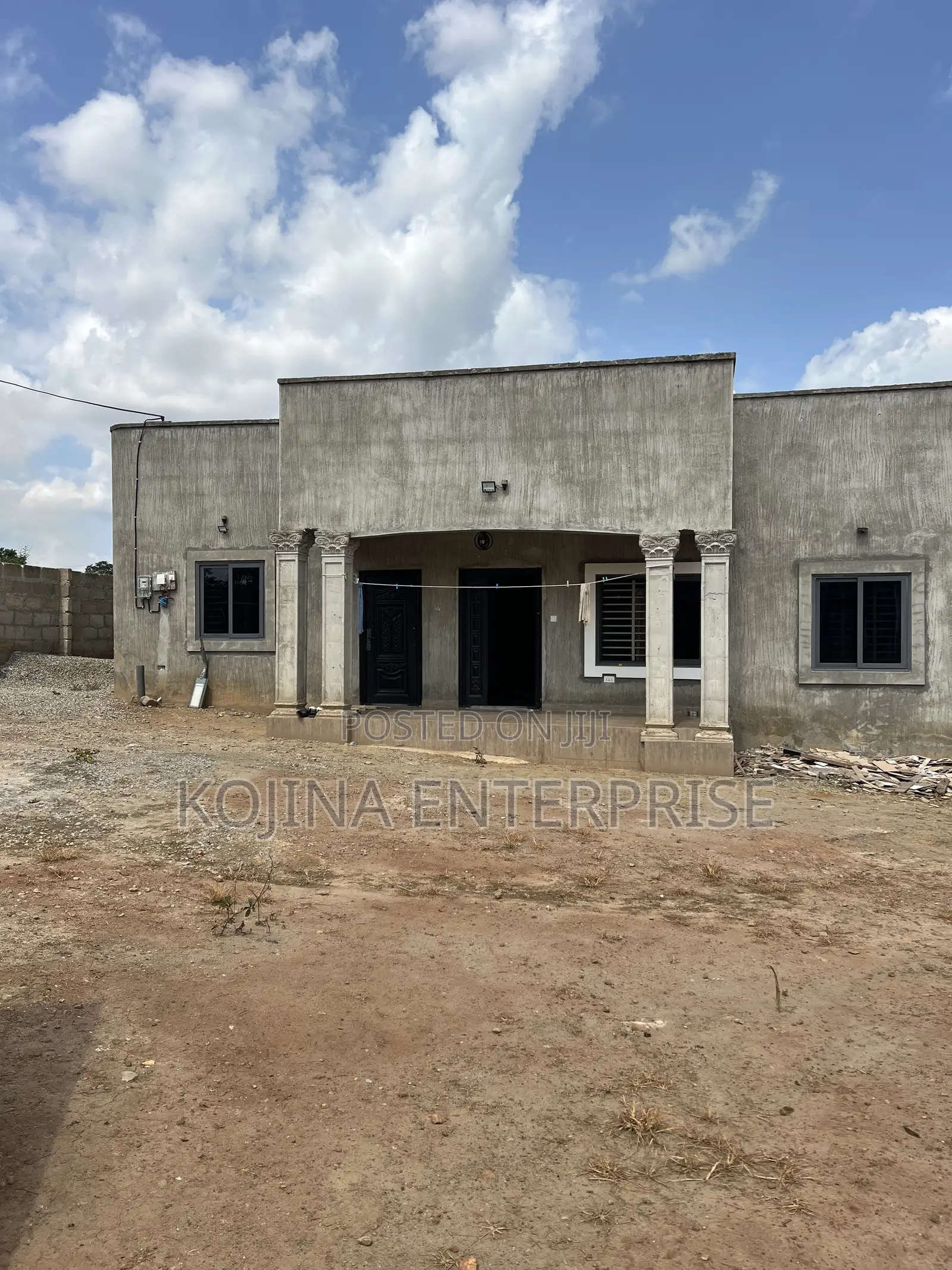 3bdrm House in Kwaaso, Kumasi Metropolitan for sale