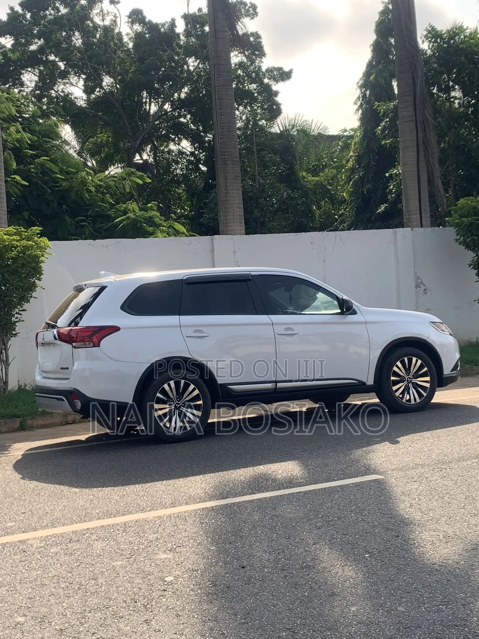 Mitsubishi Outlander 2019 White