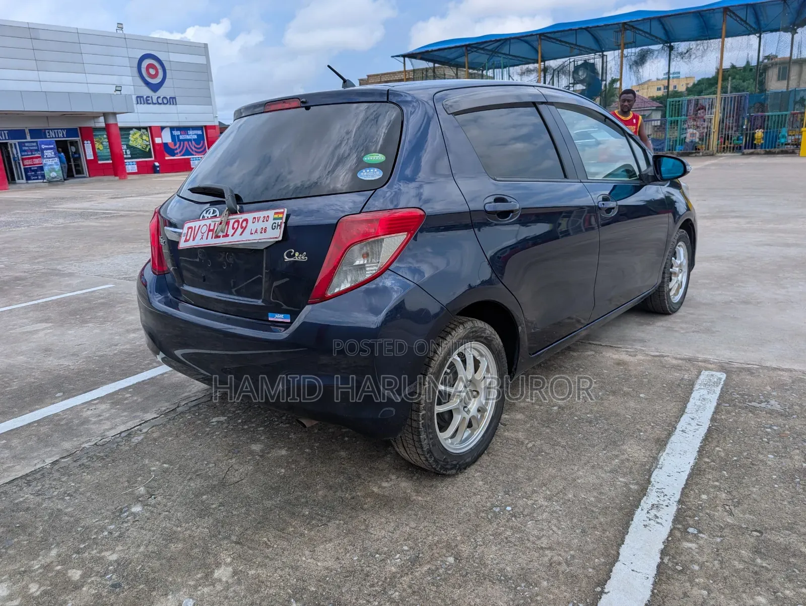 Toyota Vitz 1.3 FWD 5dr 2013 Blue