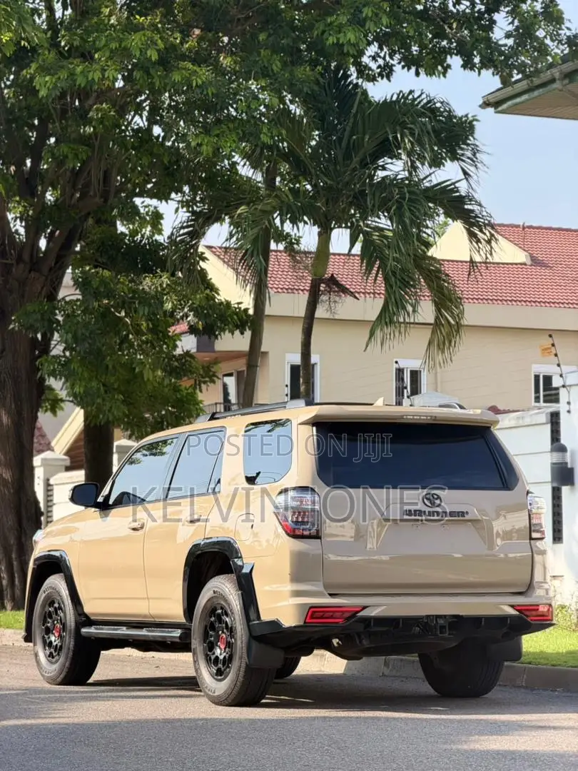 Toyota 4-Runner TRD Pro 2020 Beige