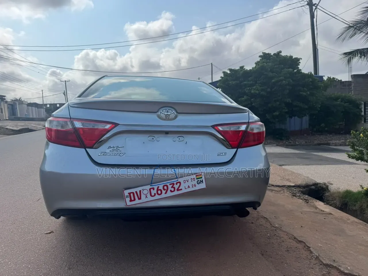 Toyota Camry SE 4dr Sedan (2.5L 4cyl 6A) 2015 Silver