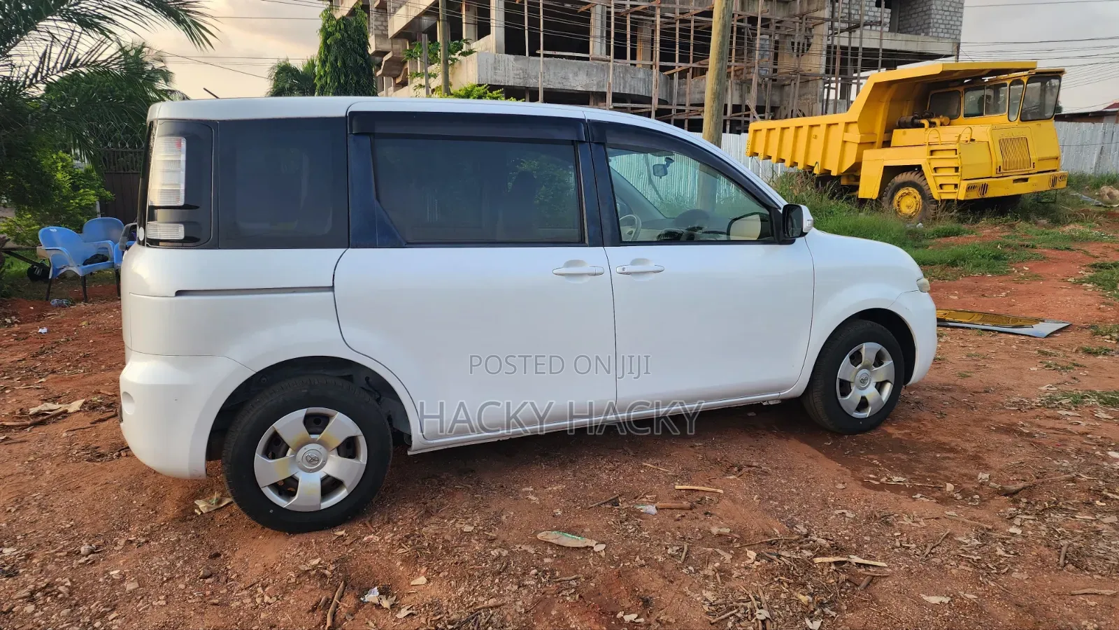 Toyota Sienta 2011 White