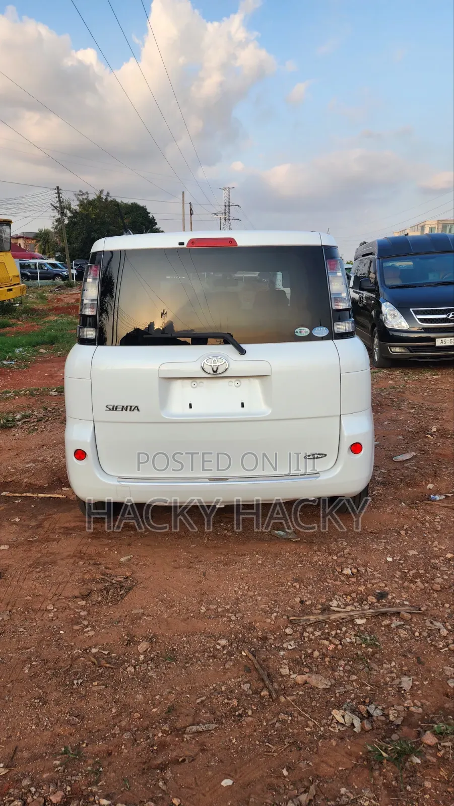 Toyota Sienta 2011 White