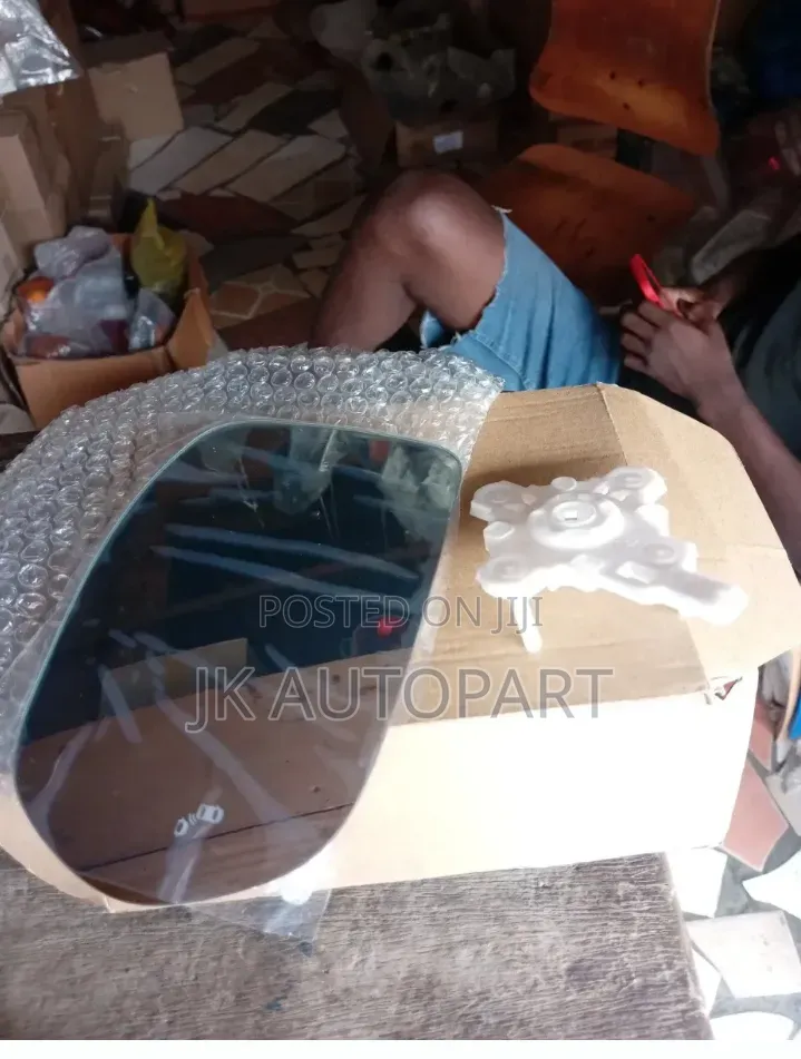 Honda CRVMirror Glass