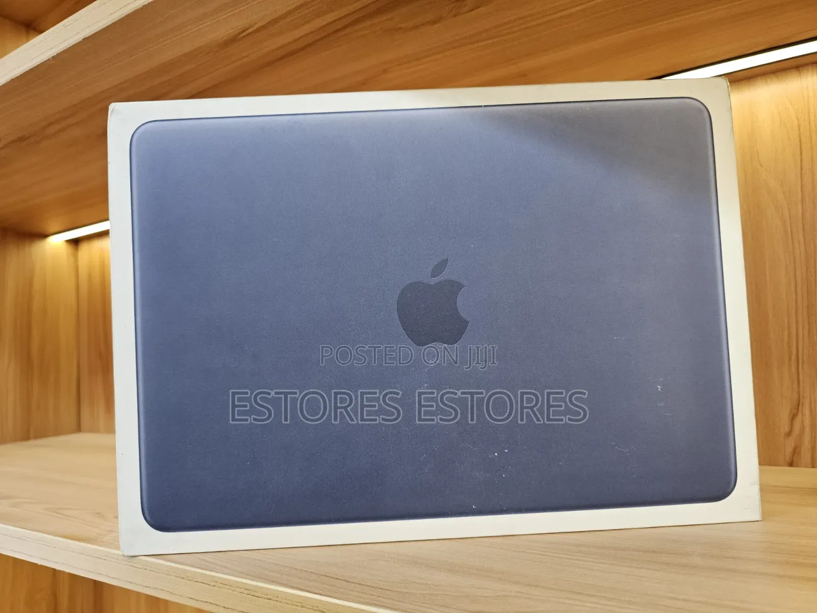 New Laptop Apple MacBook 8GB SSD 256GB