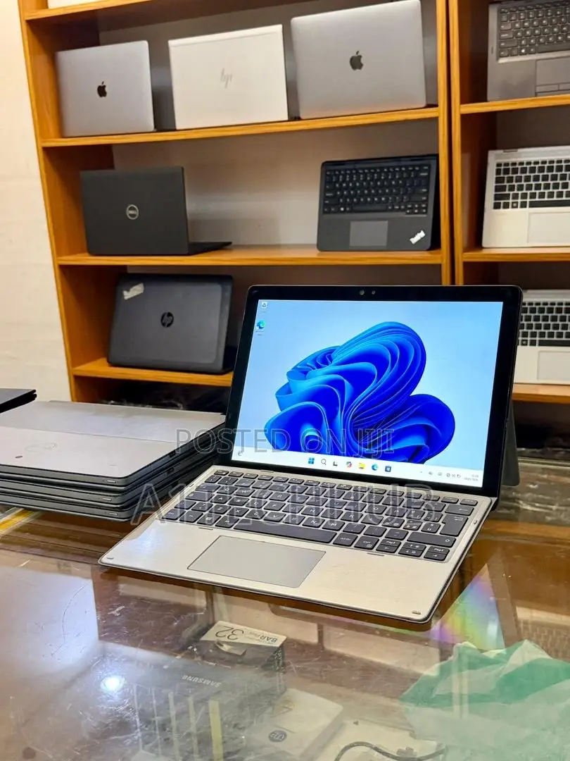 Laptop Dell Latitude 7210 2-in-1 8GB Intel Core i5 SSD 256GB
