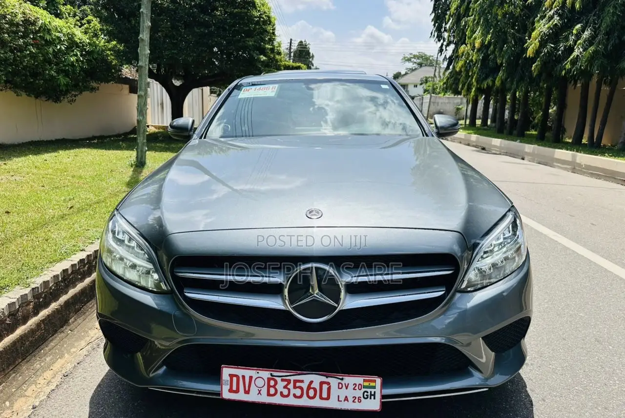 Mercedes-Benz C300 2021