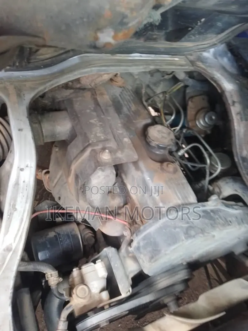 Hyundai H-100 2004 Silver