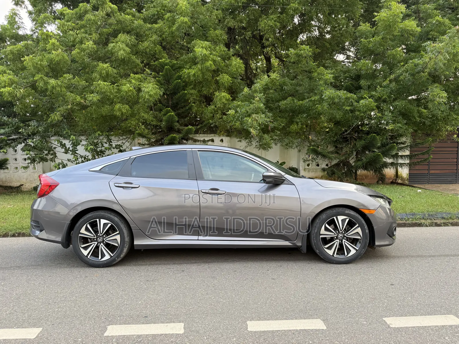 Honda Civic EX-L 4dr Sedan (1.5L 4cyl) 2016 Gray
