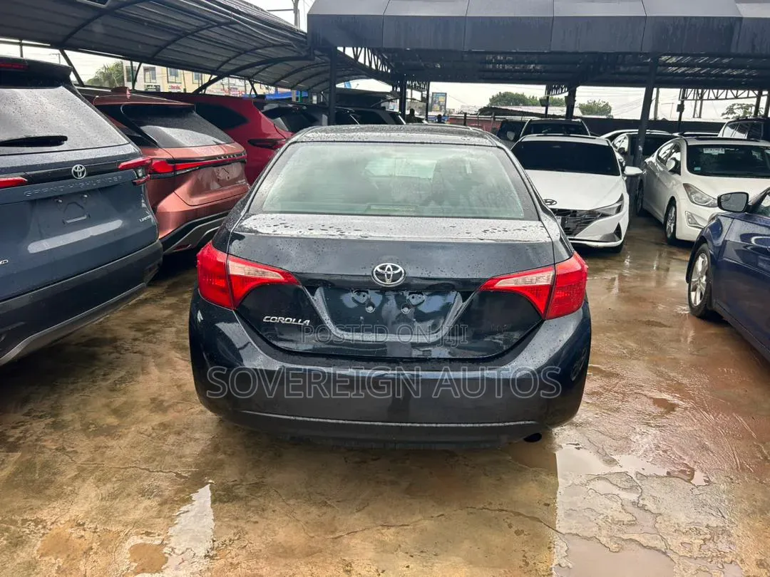 Toyota Corolla 2017 Black