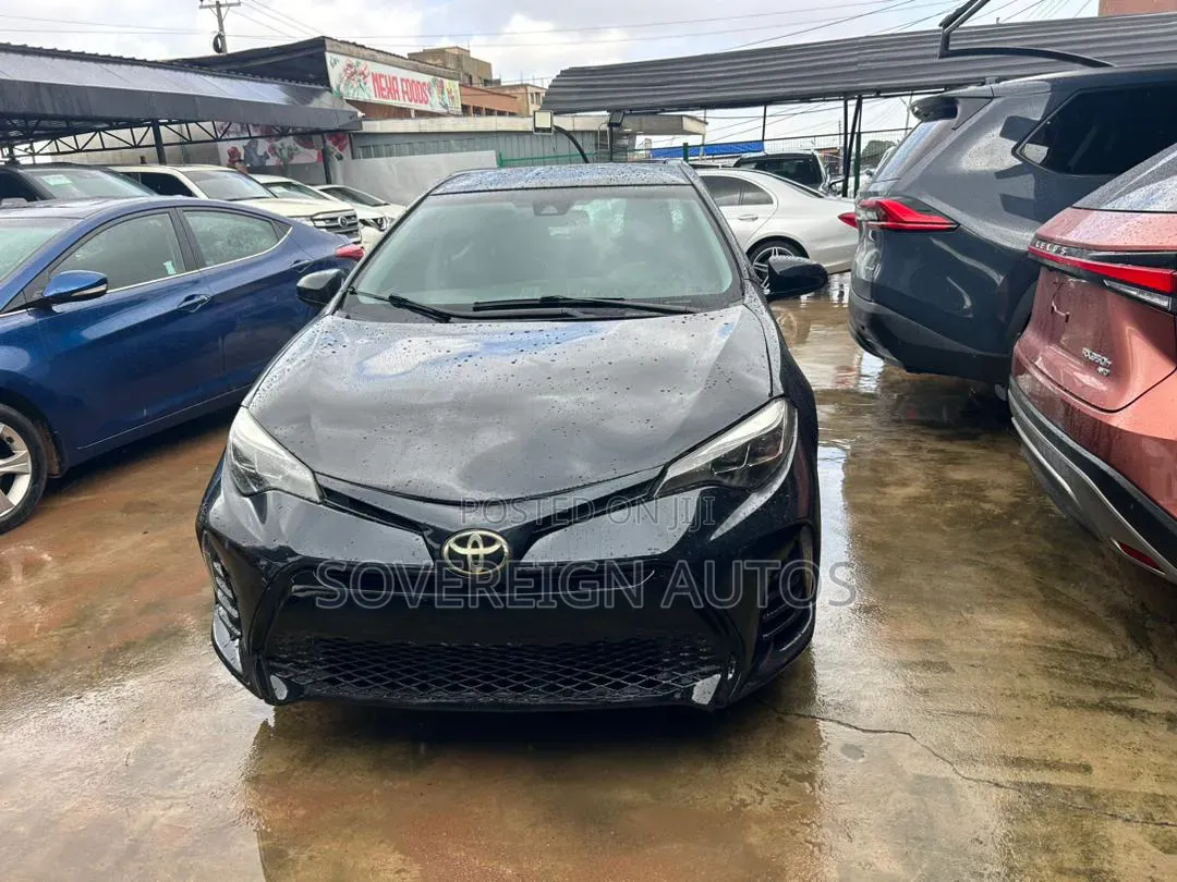 Toyota Corolla 2017 Black
