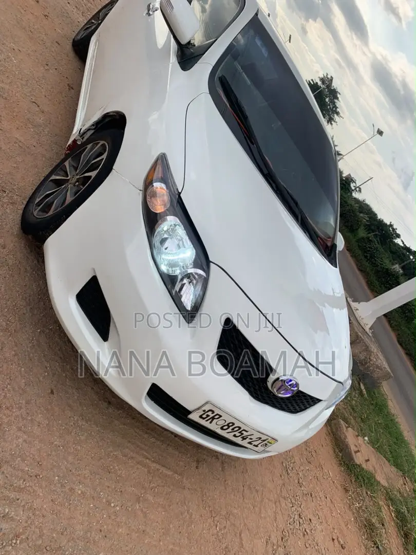 Toyota Corolla 2010 White