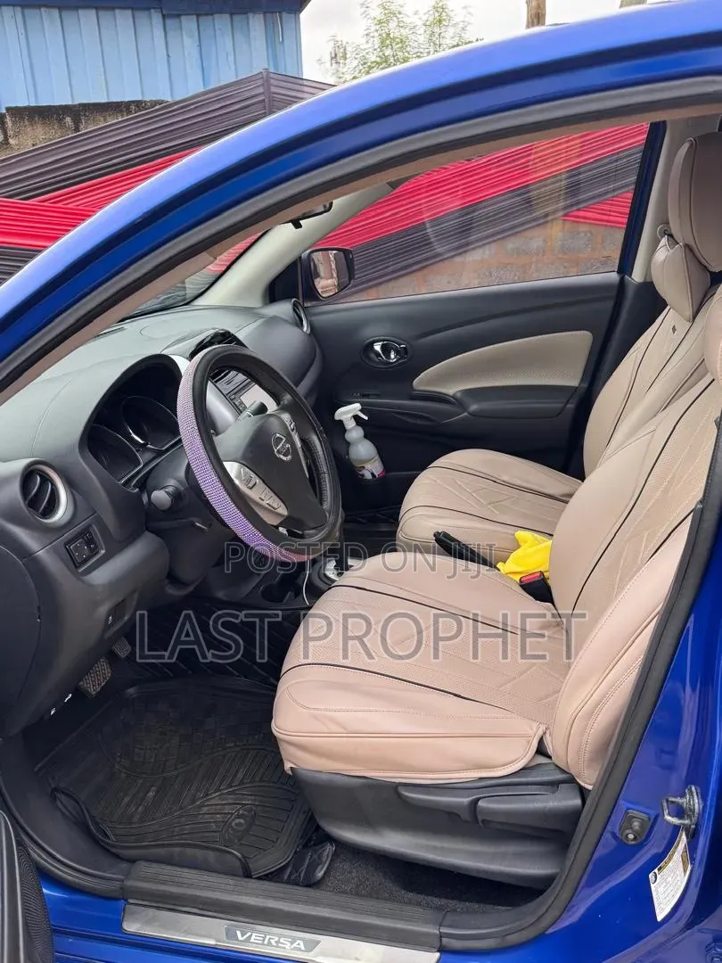 Nissan Versa 2017 Blue