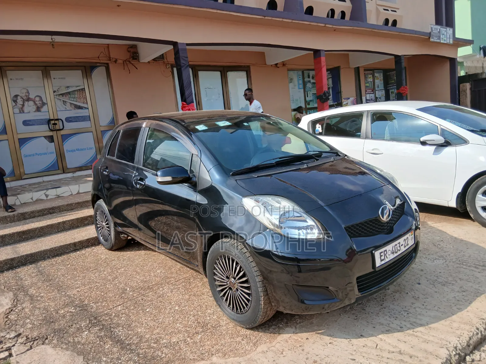 Toyota Vitz 2010 Black