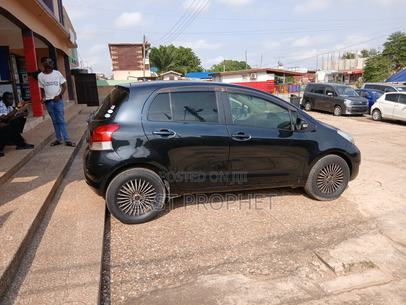 Toyota Vitz 2010 Black