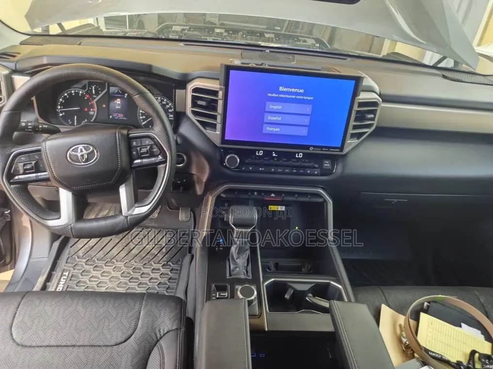 Toyota Tundra 2023 Gray