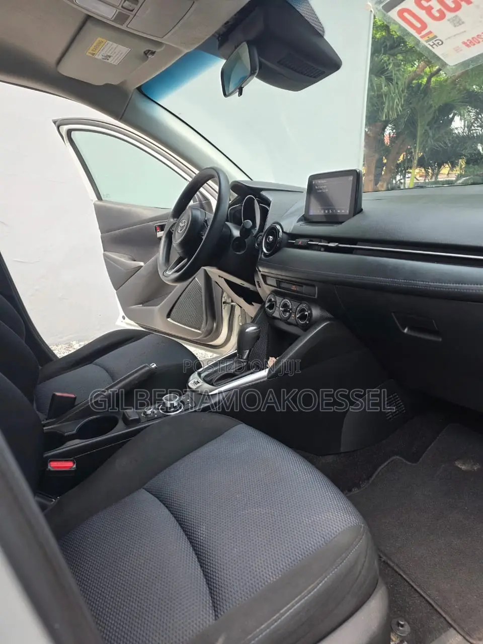 Toyota Yaris 2020 Silver