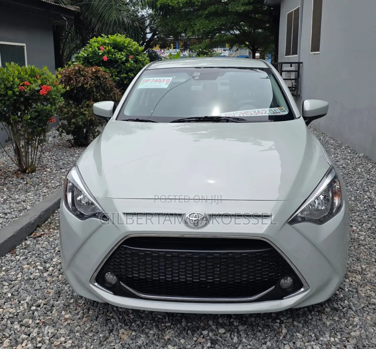 Toyota Yaris 2020 Silver